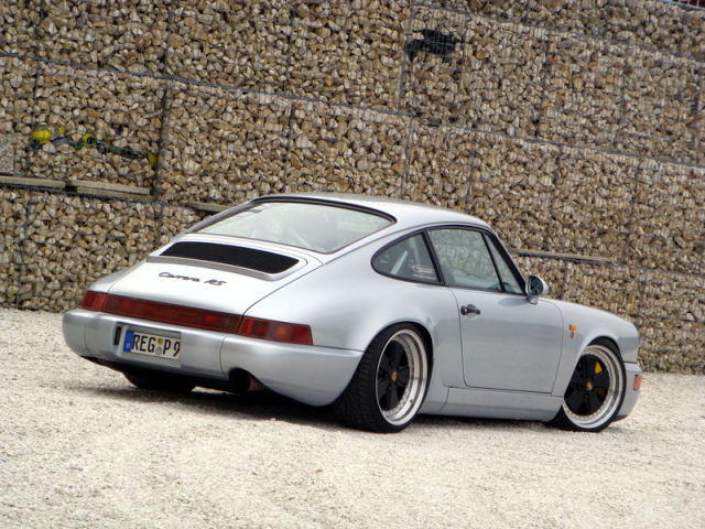 Porsche 964